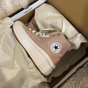 NWT Mauve/pink high top platform converse